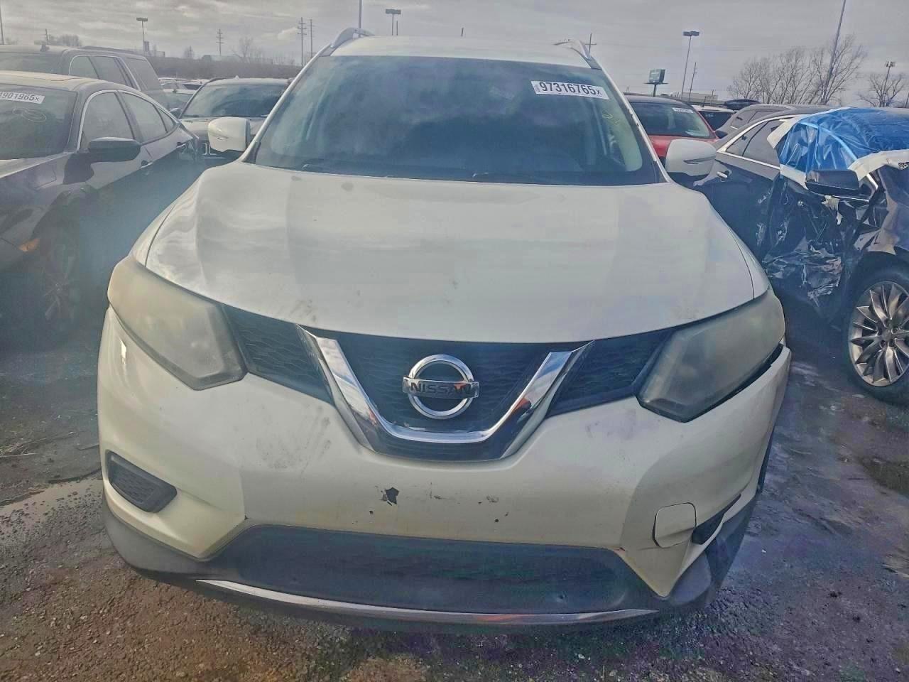 Nissan Rogue S Image 3
