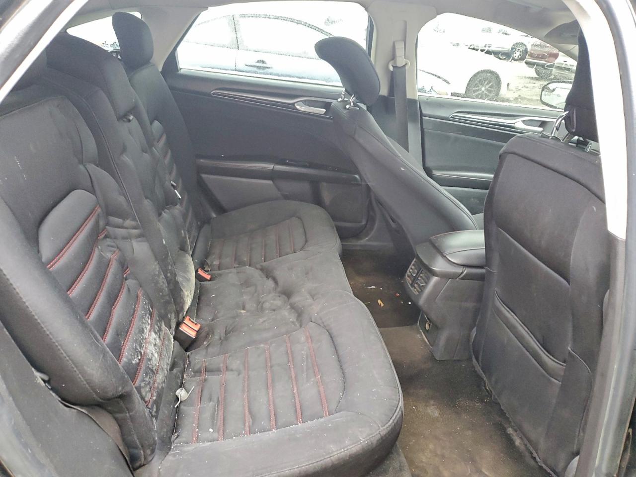 Ford Fusion Se Image 6