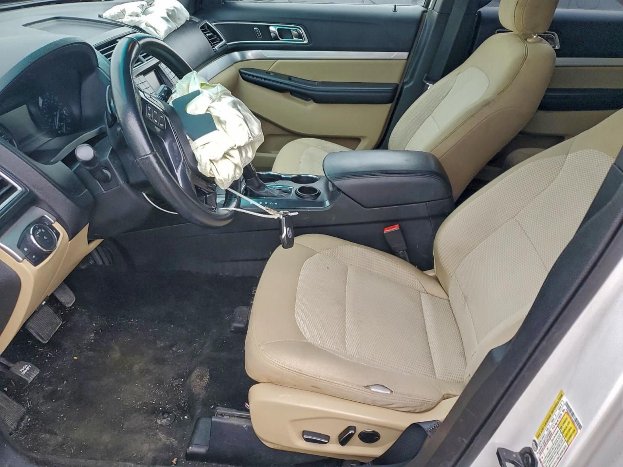 Ford Explorer Xlt Image 9