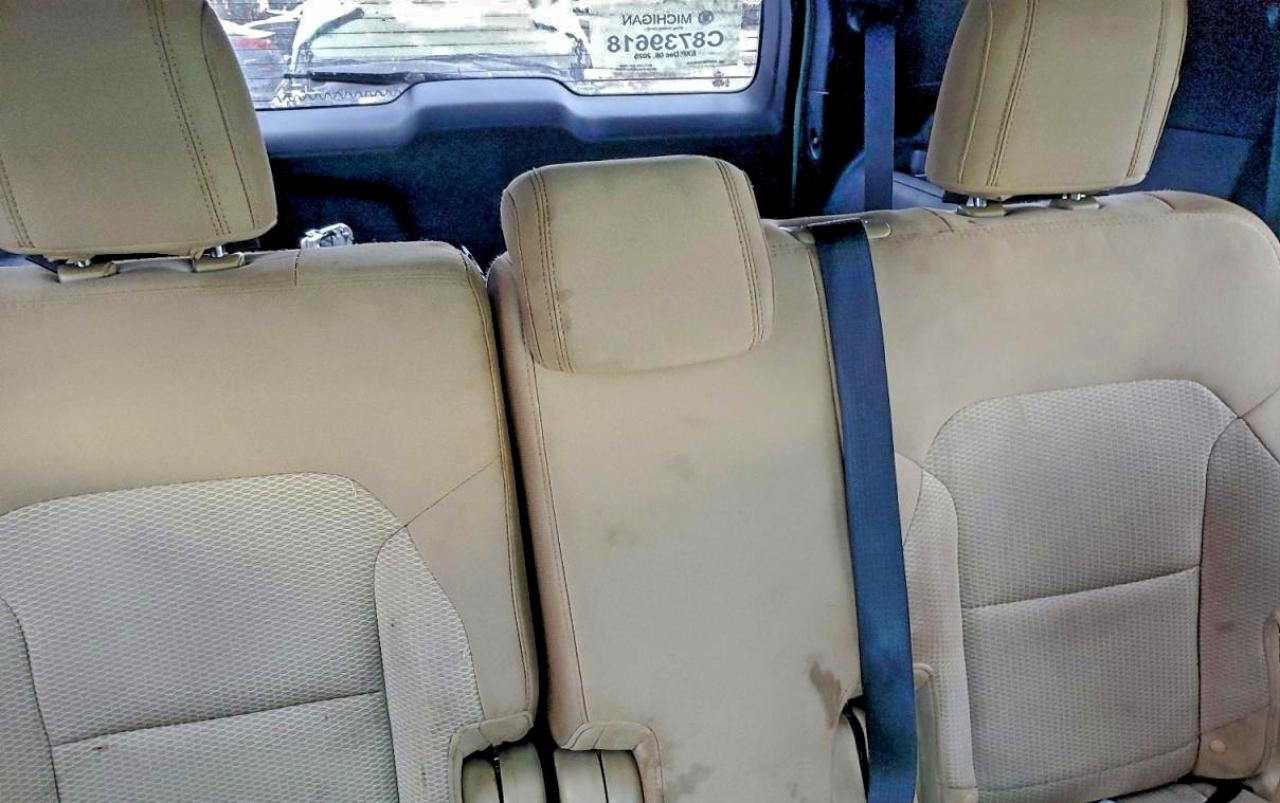 Ford Explorer Xlt Image 11