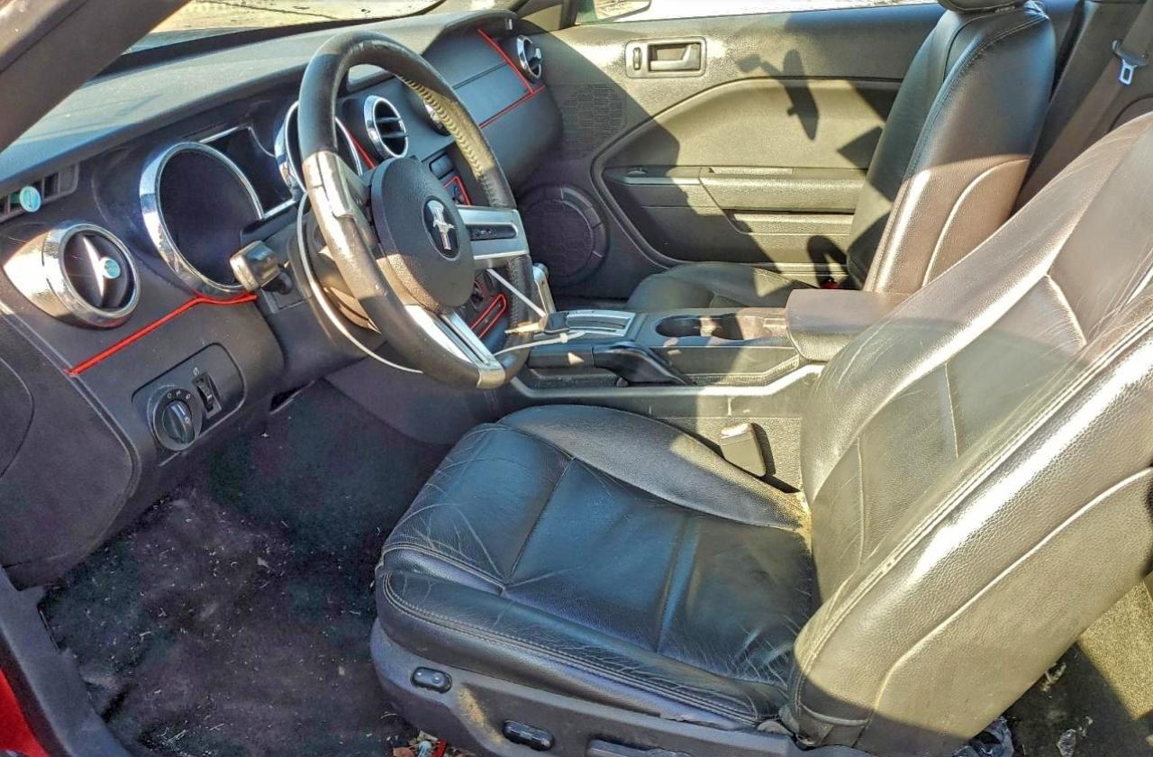 Ford Mustang Image 10