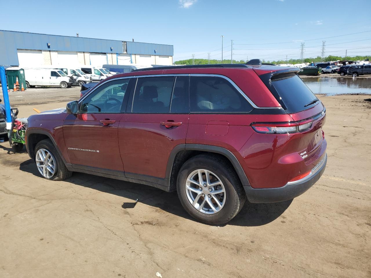 Jeep Grand Cherokee Laredo Image 9