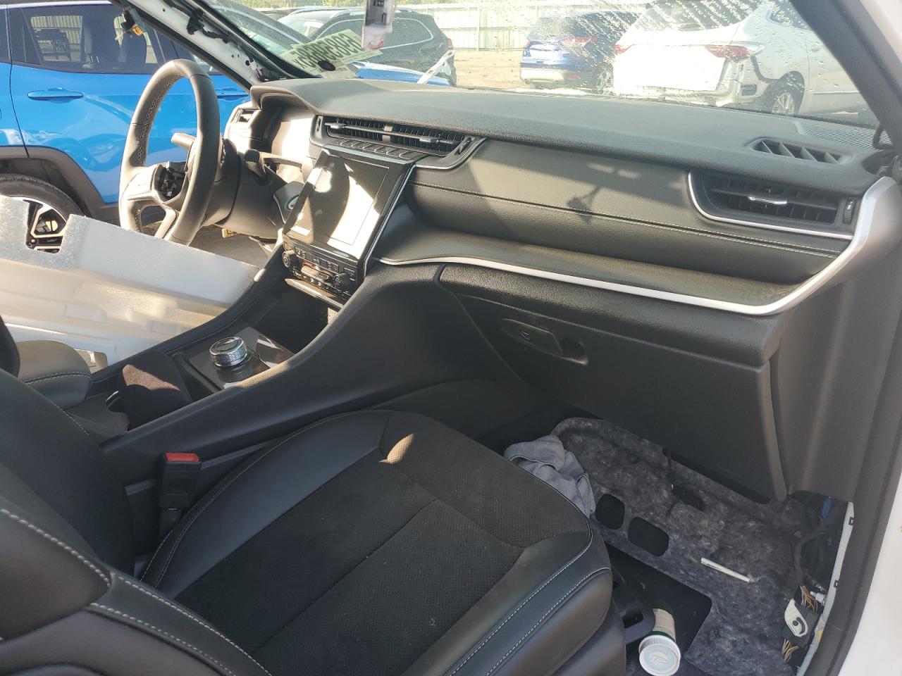 Jeep Grand Cherokee Laredo Image 9