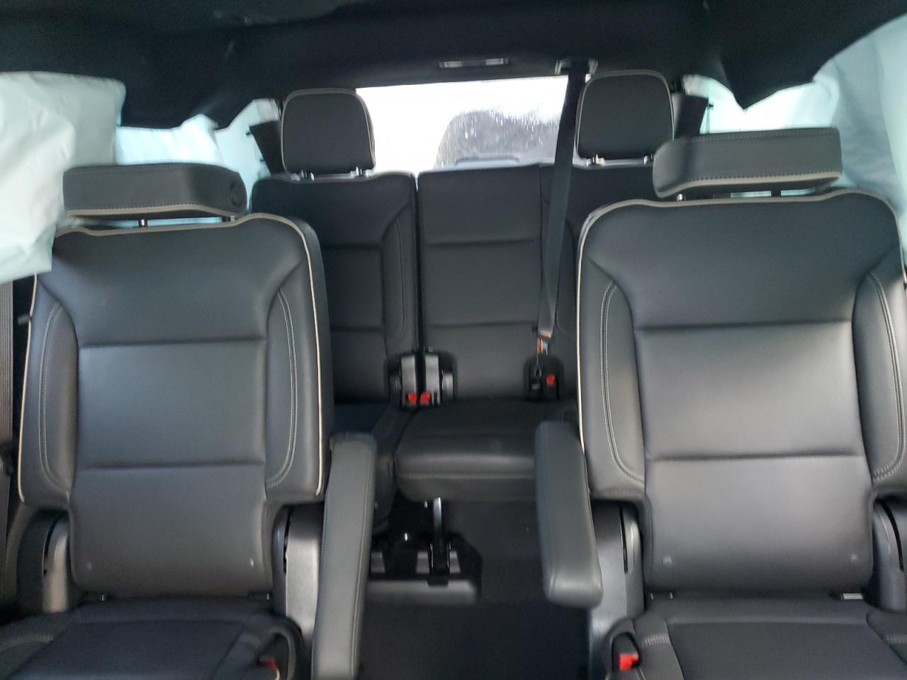 Chevrolet Tahoe K1500 Premier Image 13