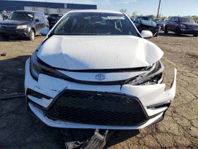 Toyota Corolla Se Image 8