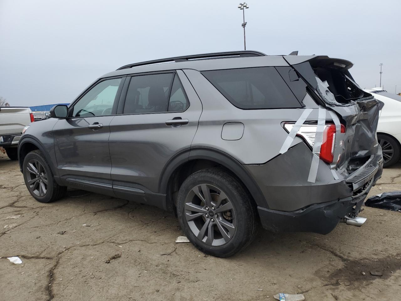 Ford Explorer Xlt Image 4