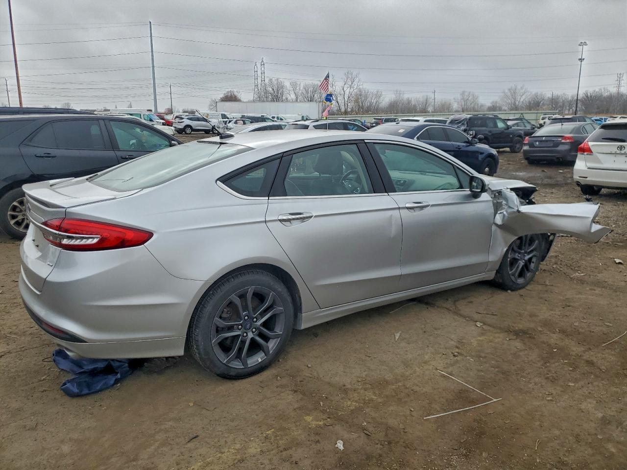 Ford Fusion Se Image 2