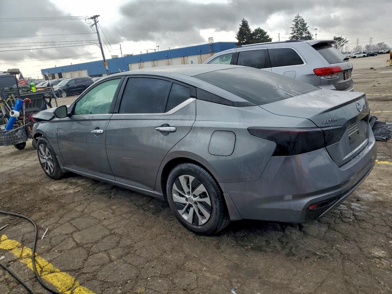 Nissan Altima S Image 9