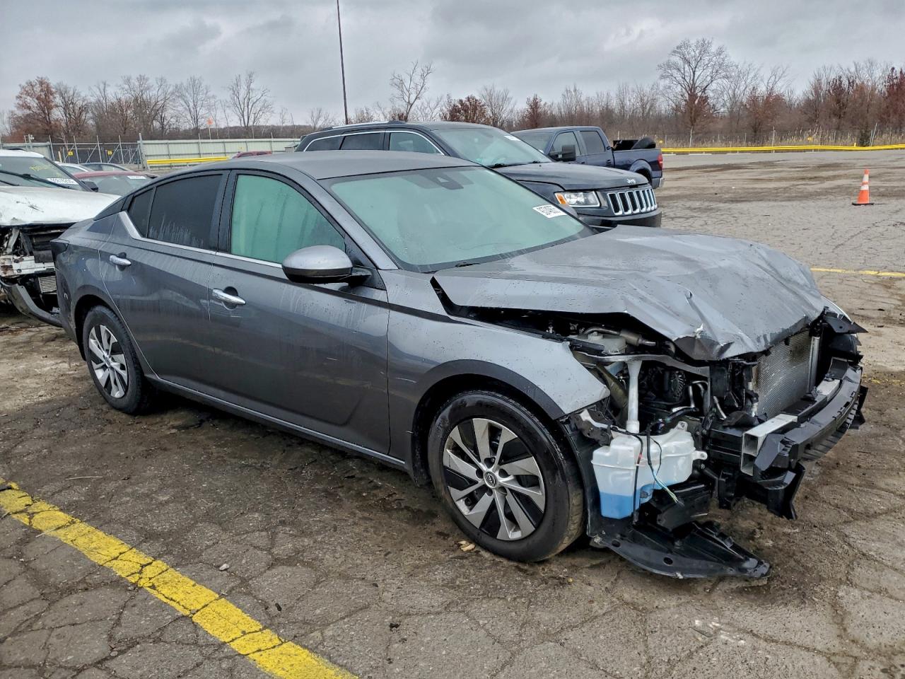 Nissan Altima S Image 6