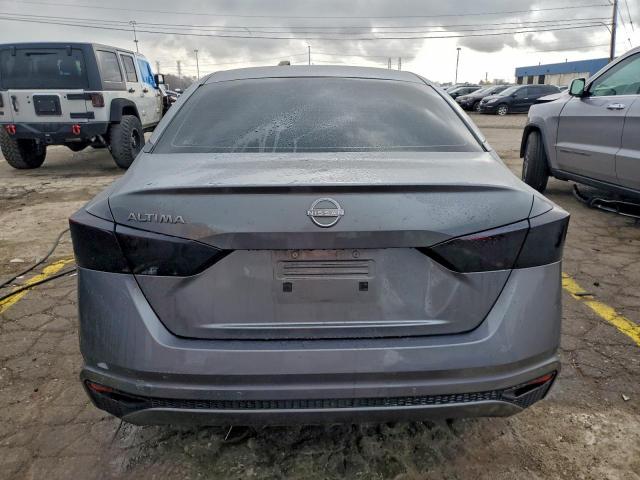 Nissan Altima S Image 4