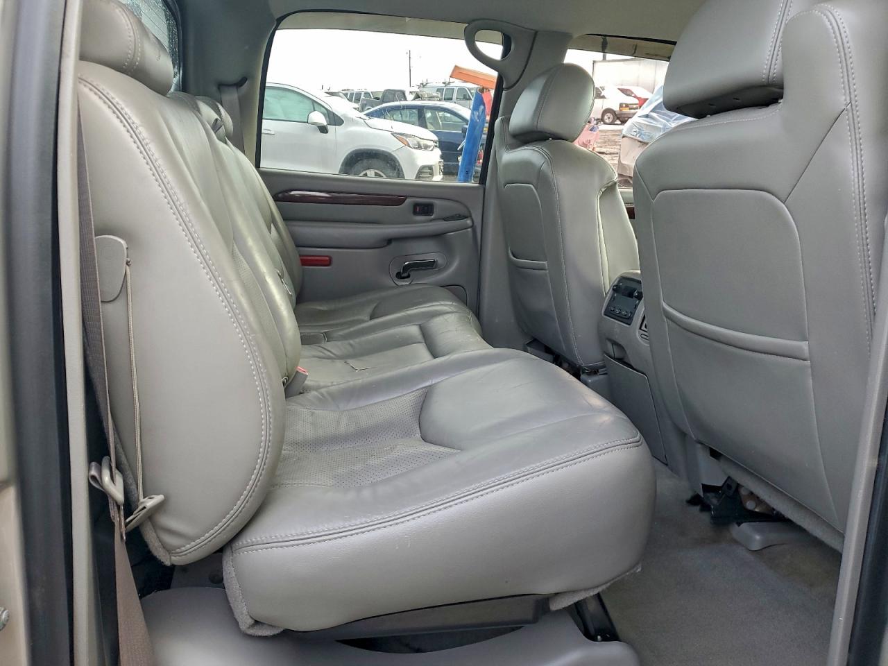 Cadillac Escalade Ext Image 8