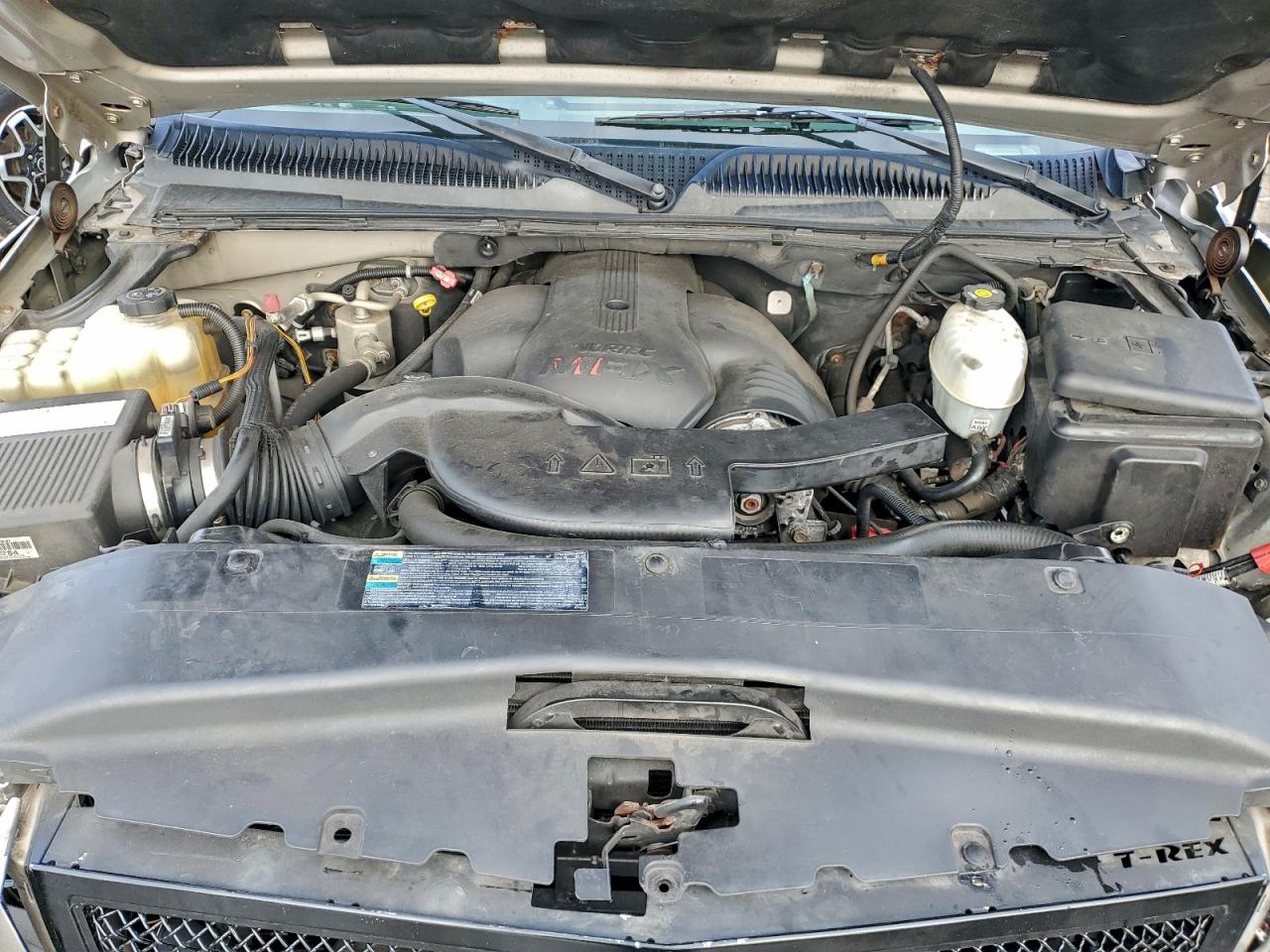 Cadillac Escalade Ext Image 12