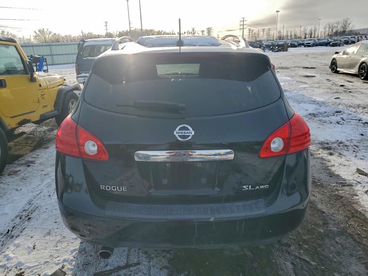 Nissan Rogue S Image 8