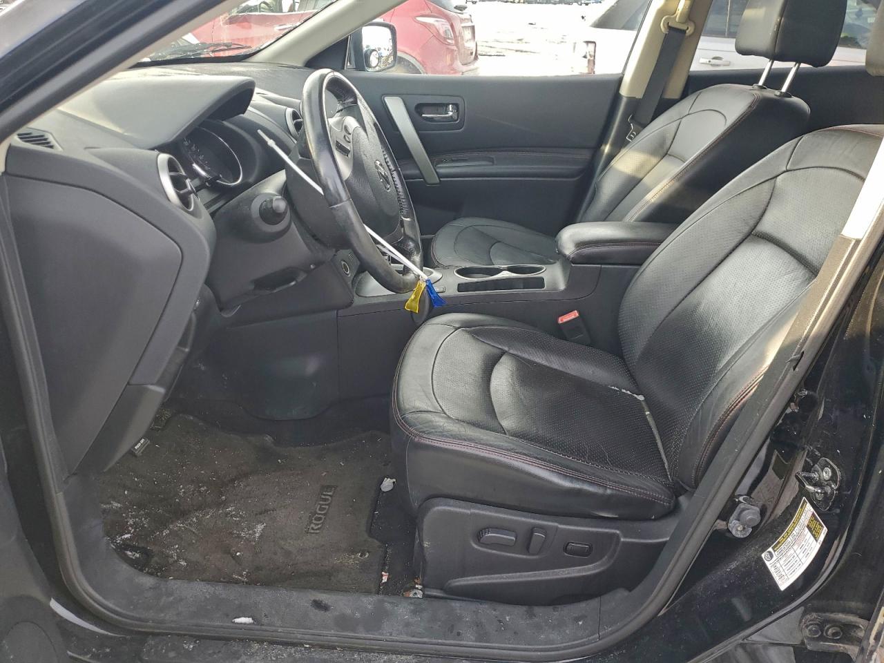 Nissan Rogue S Image 5