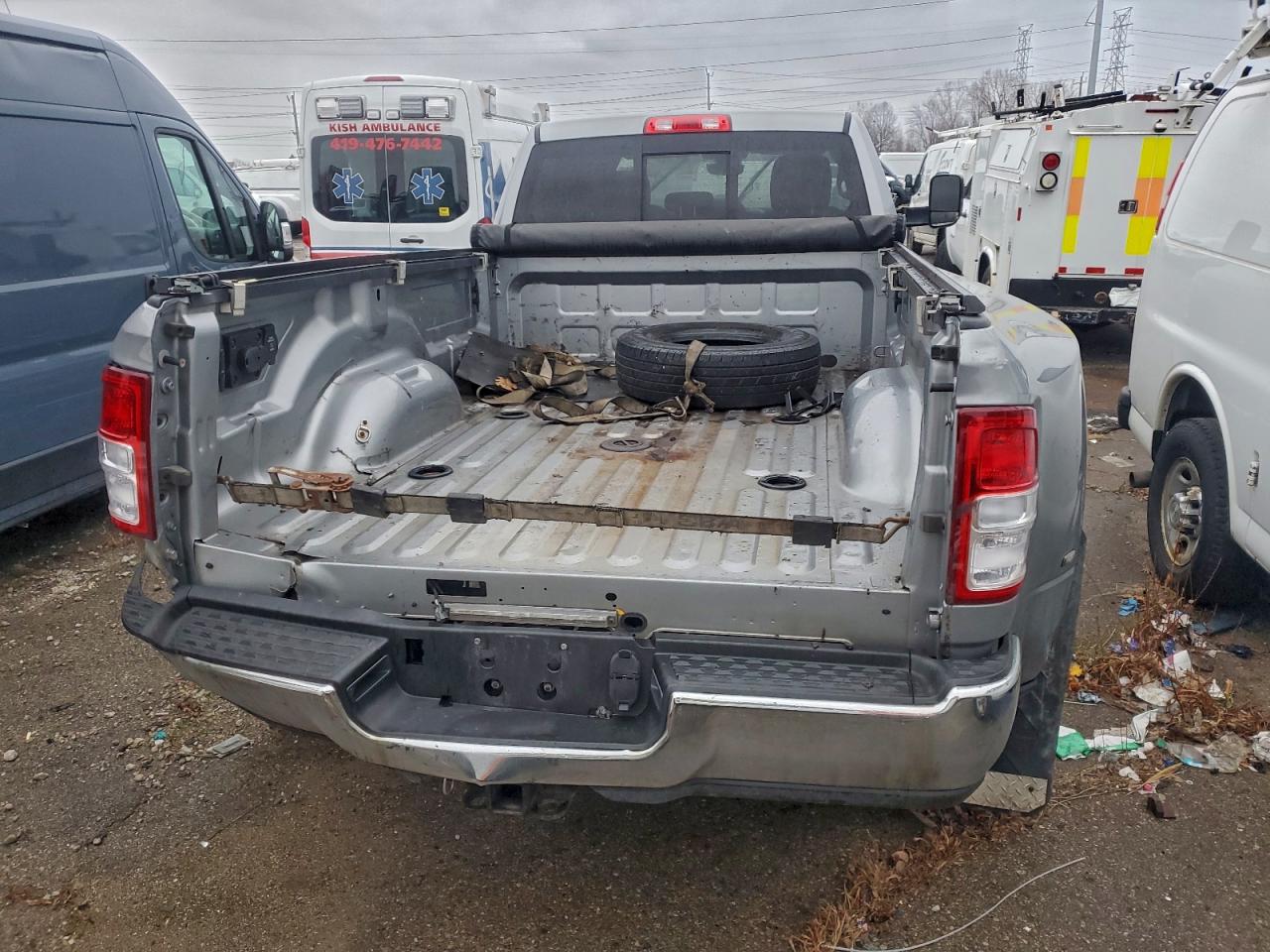 Ram 3500 Tradesman Image 7