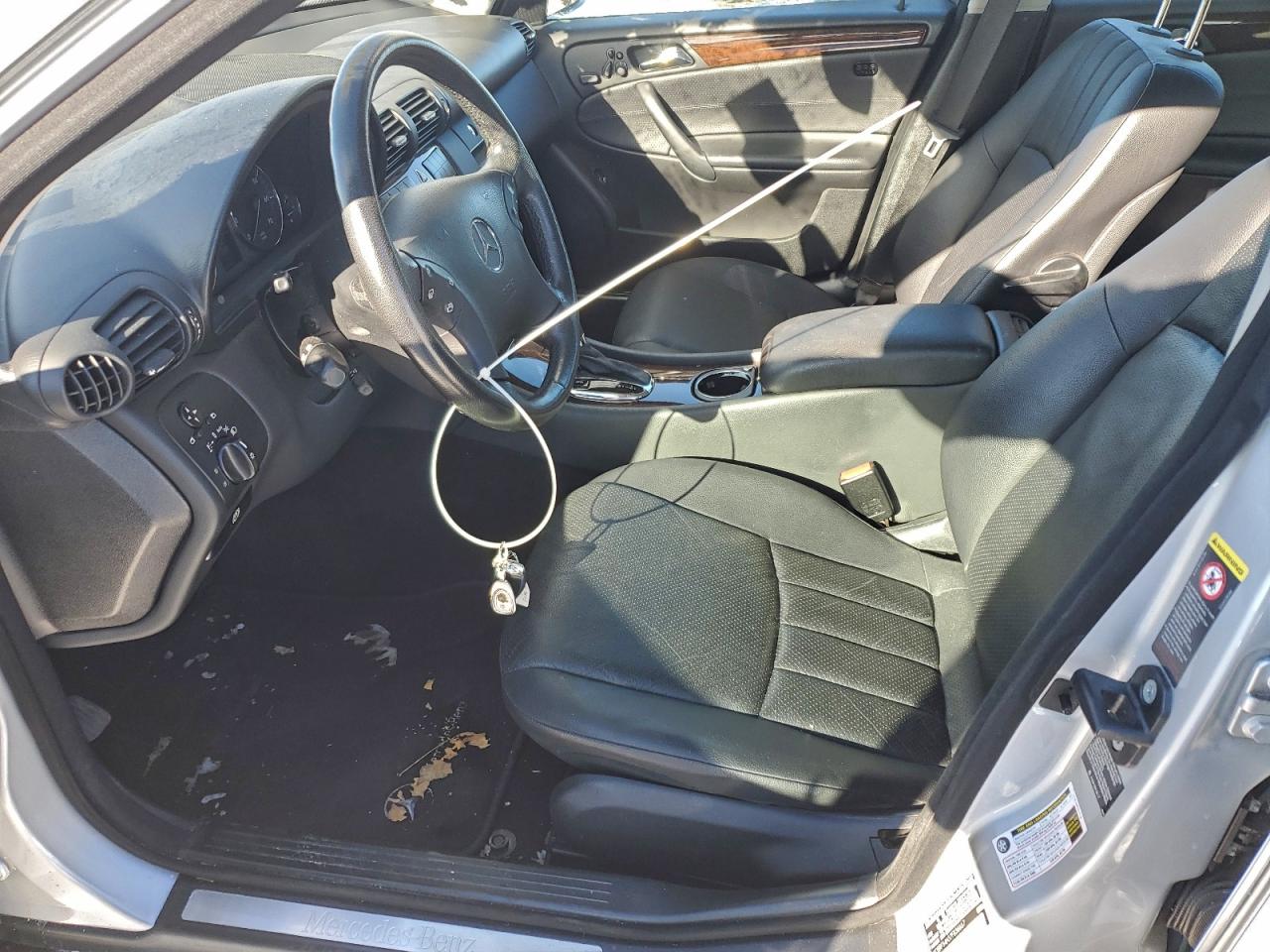 Mercedes-Benz C-Class 280 Image 6