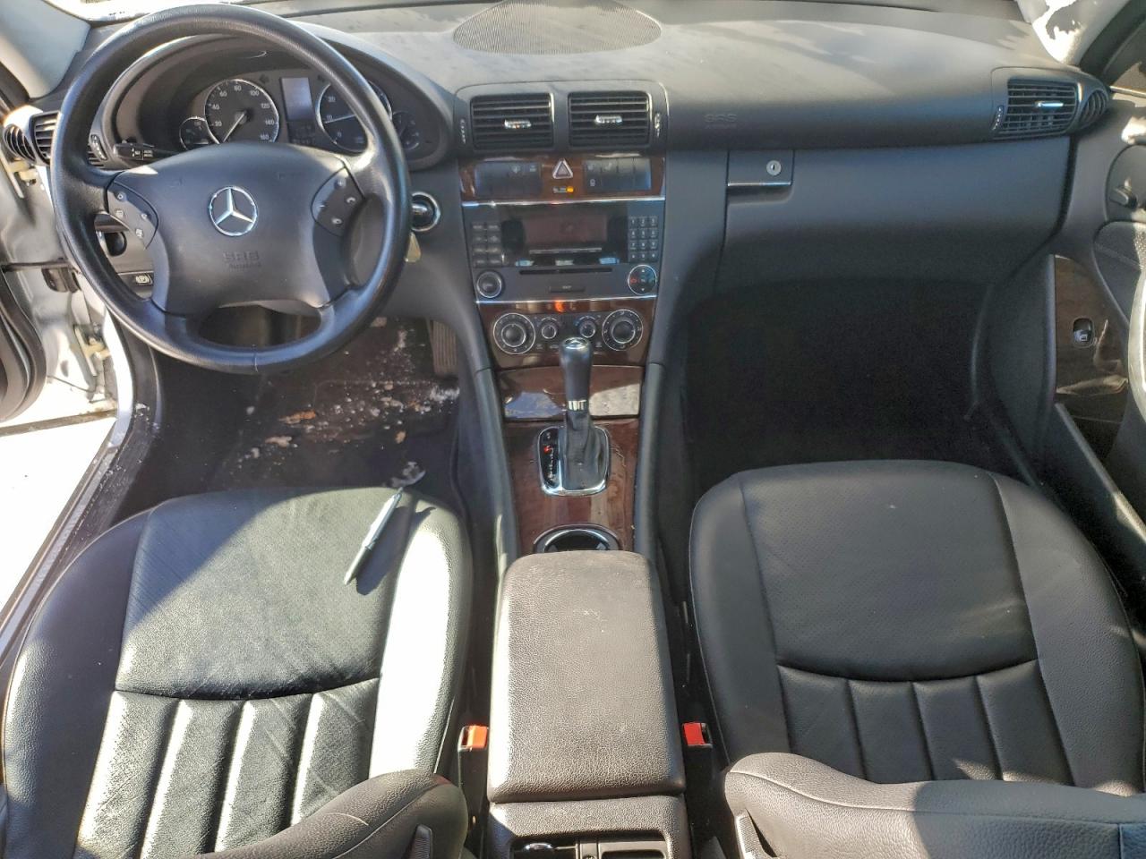 Mercedes-Benz C-Class 280 Image 12