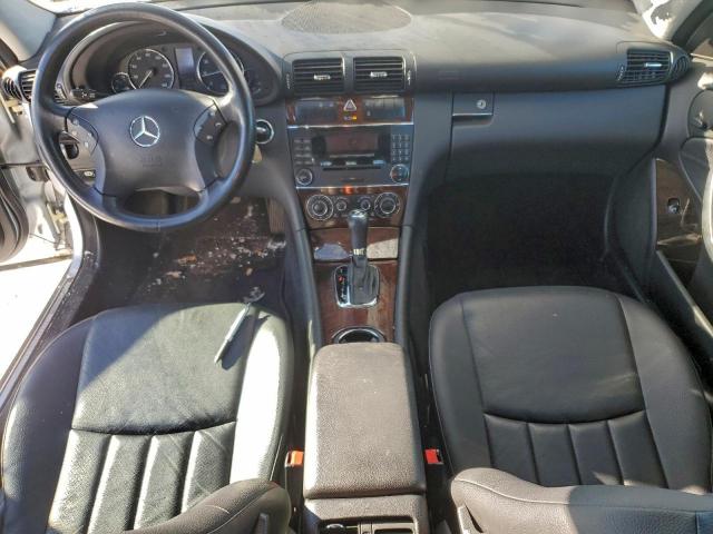 Mercedes-Benz C-Class 280 Image 12