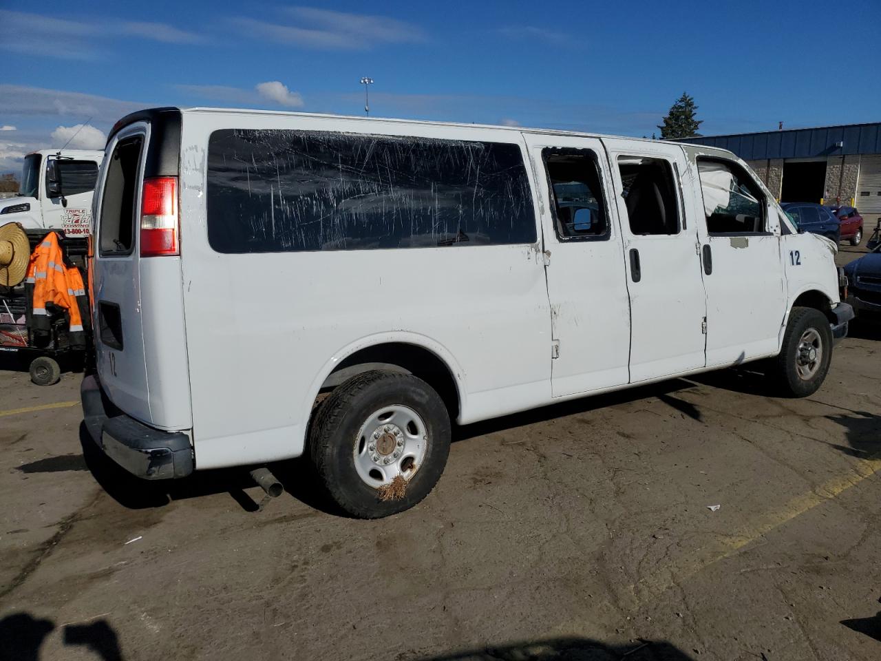 Chevrolet Express Lt Image 11
