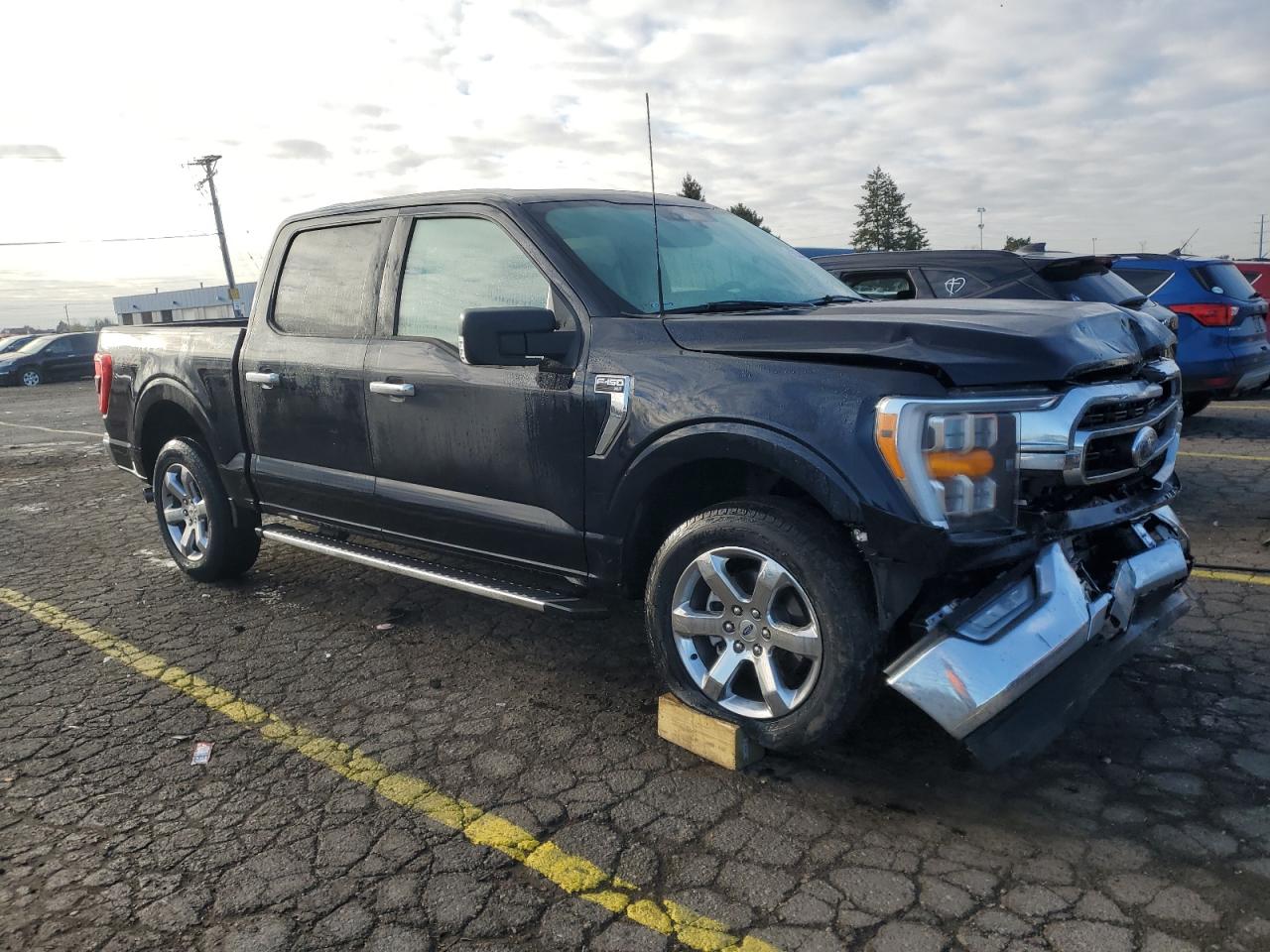 Ford F-150 Supercrew Image 4