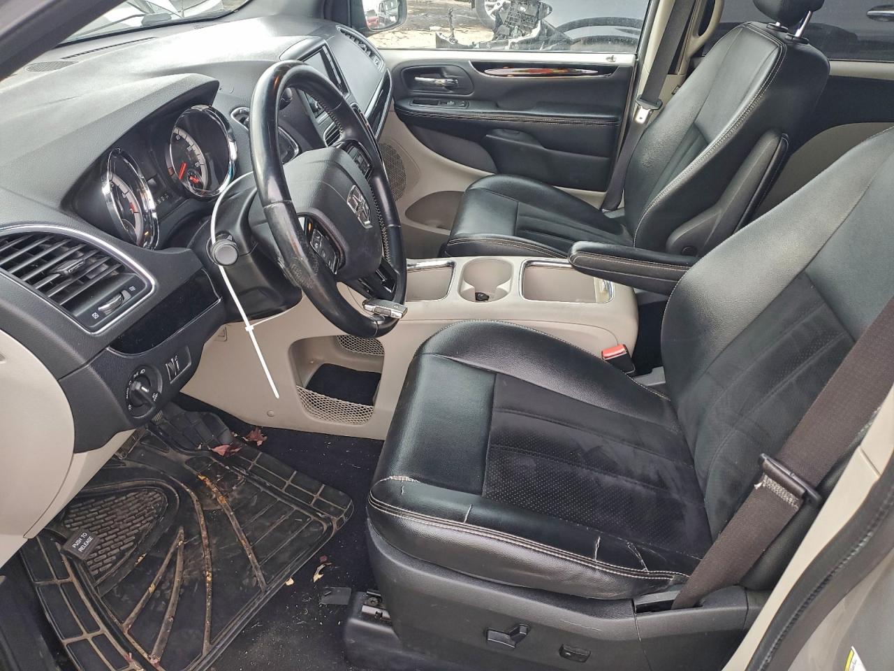 Dodge Caravan Sxt Image 8