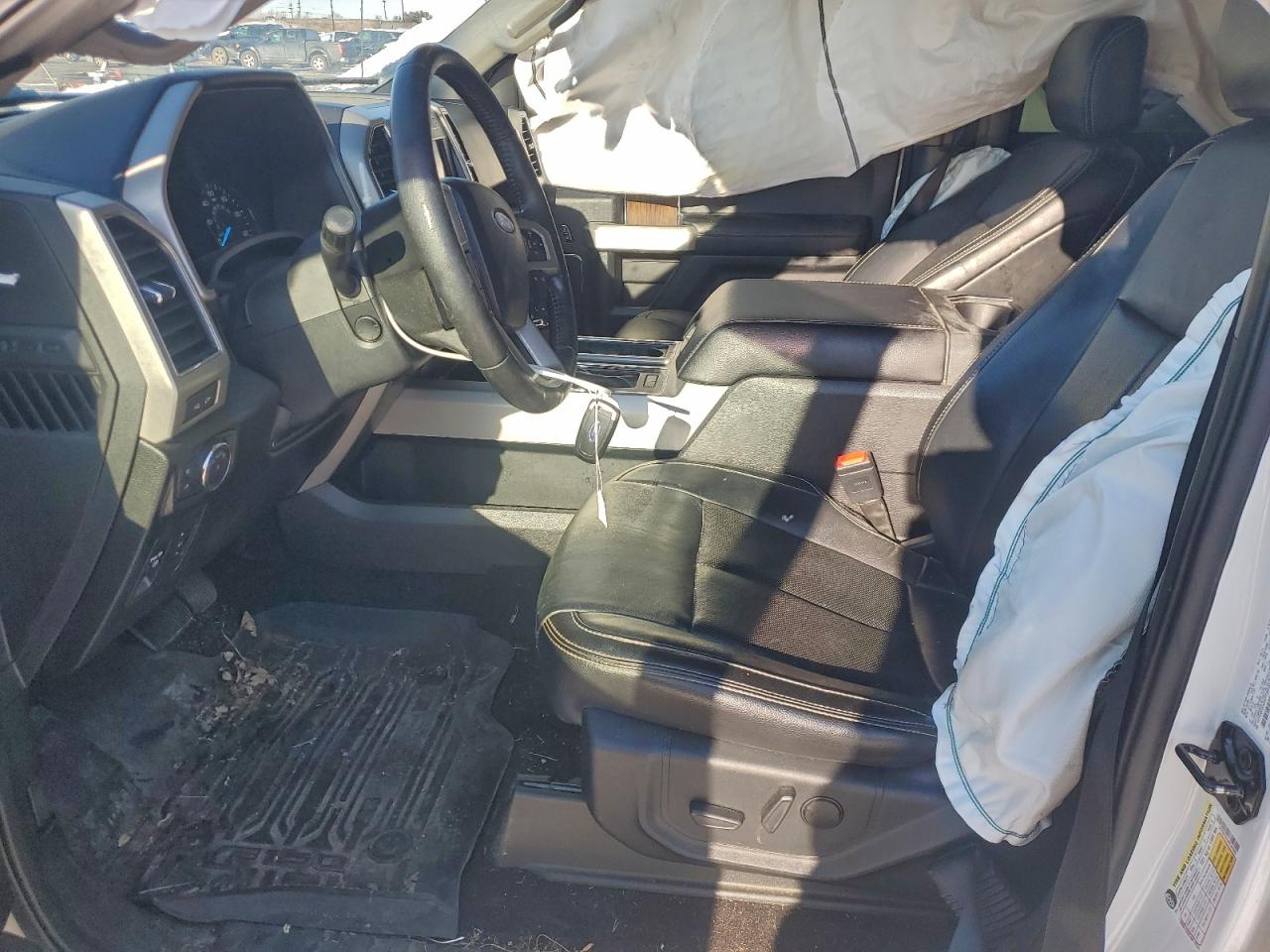 Ford F-150 Supercrew Image 4