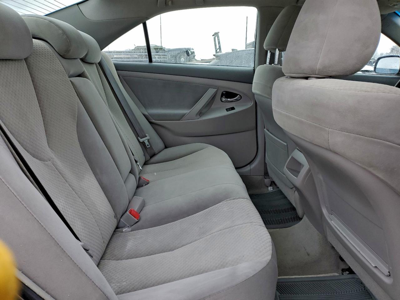 Toyota Camry Ce Image 10