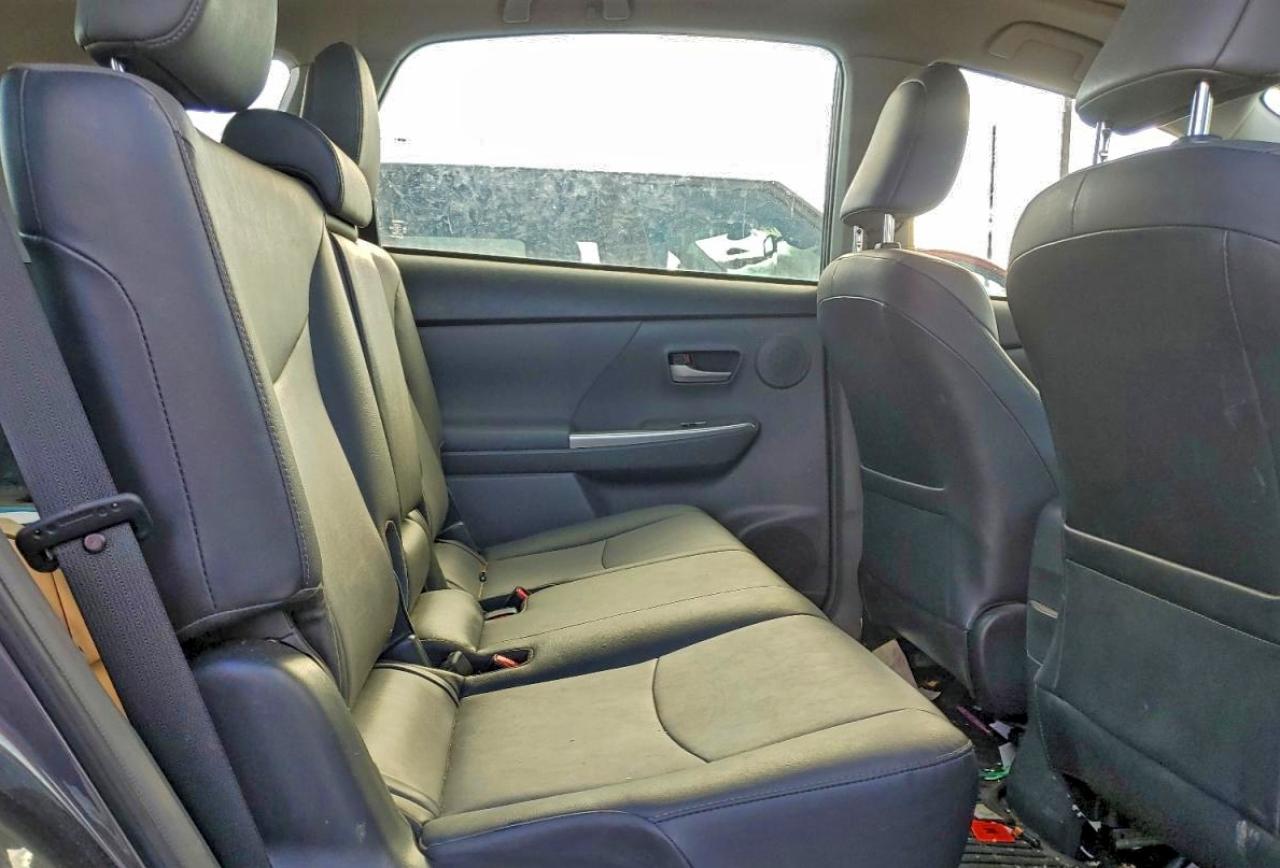 Toyota Prius Image 4