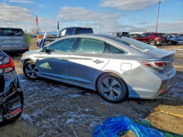 Hyundai SONATA Hybrid Image 3