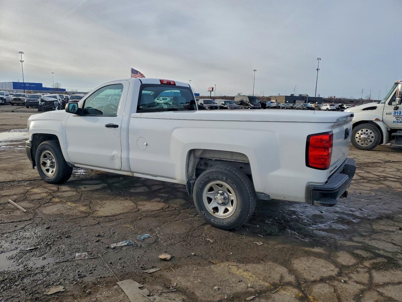 Chevrolet Silverado C1500 Image 12