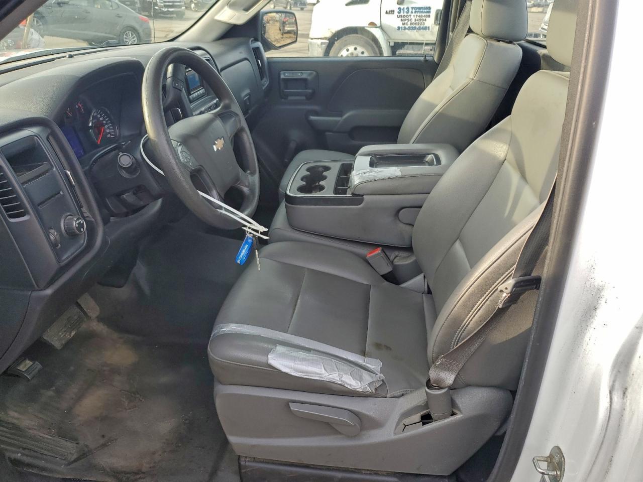 Chevrolet Silverado C1500 Image 11