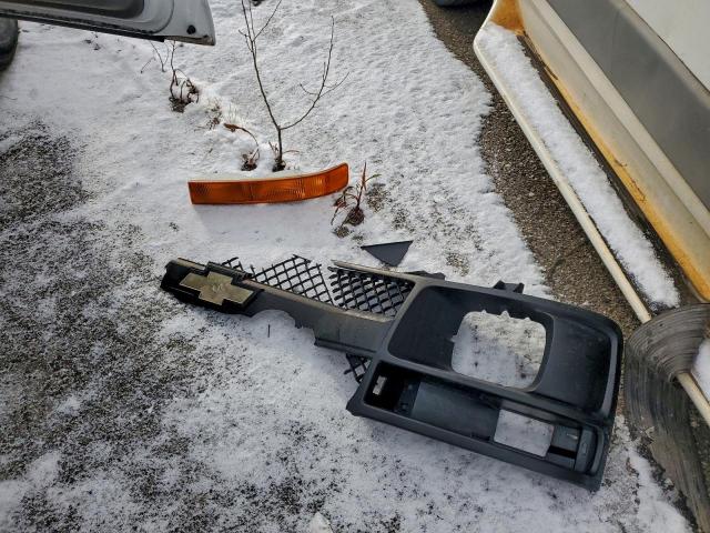 Chevrolet Express Image 14