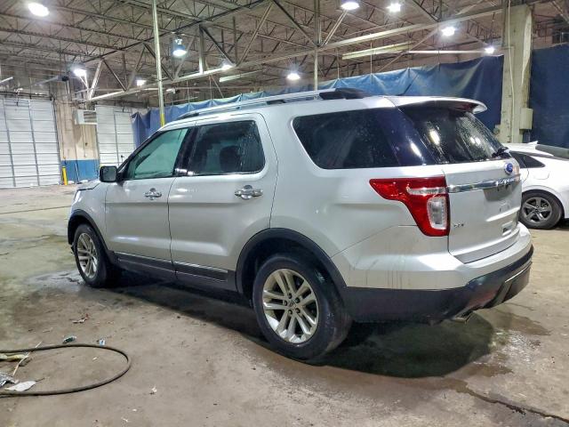 Ford Explorer Xlt Image 4