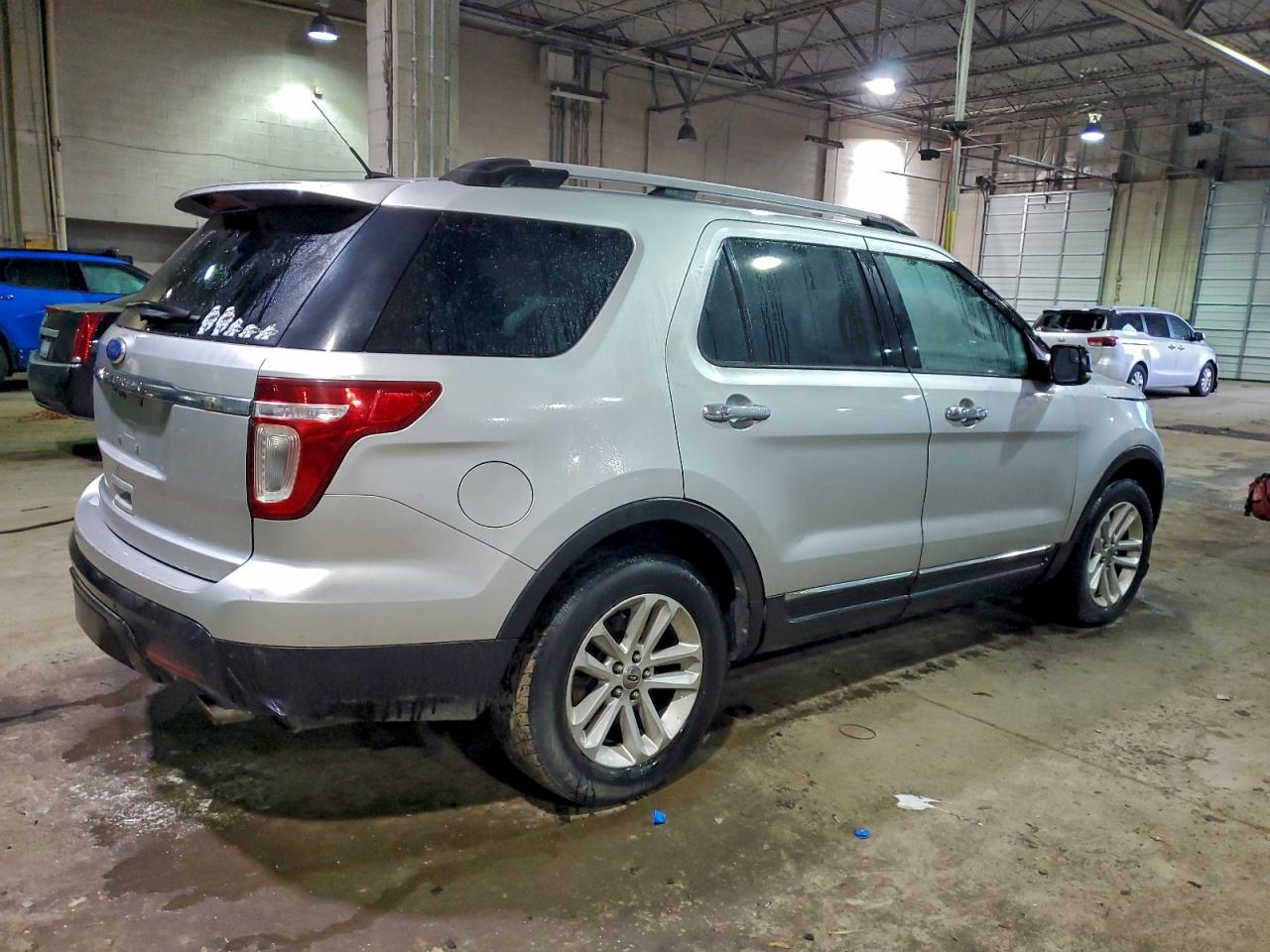 Ford Explorer Xlt Image 6