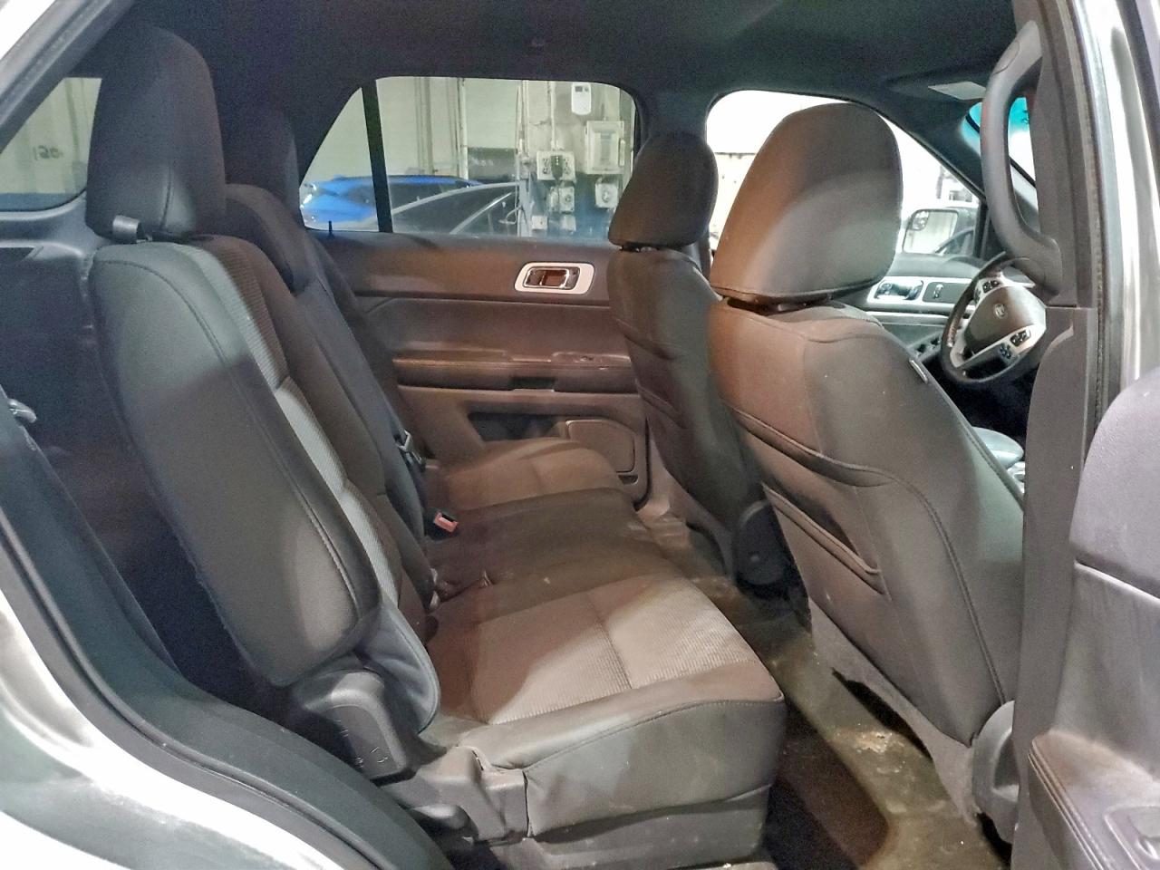 Ford Explorer Xlt Image 11