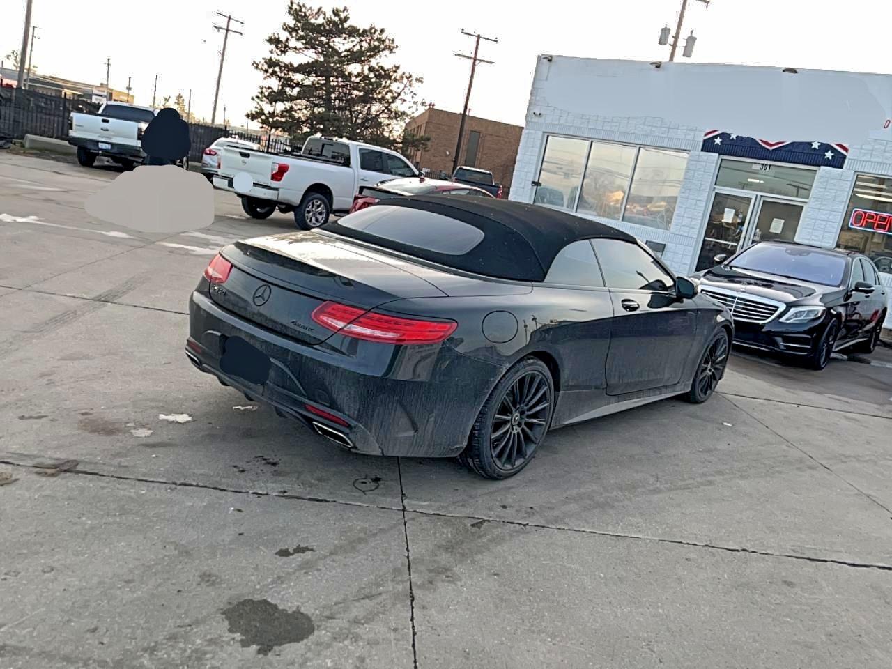 Mercedes-Benz S-Class 550 Image 4