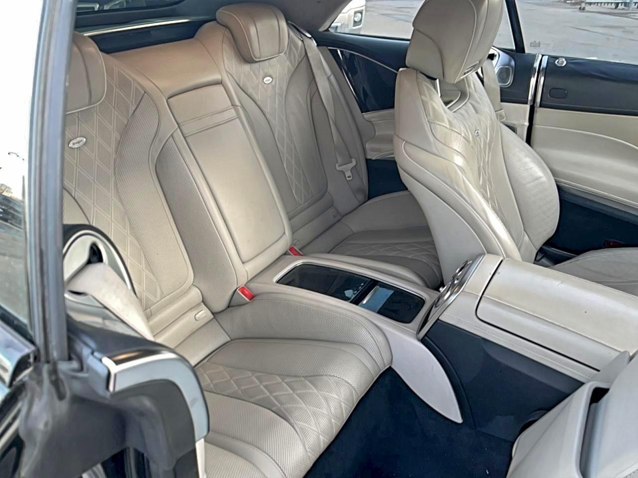 Mercedes-Benz S-Class 550 Image 10