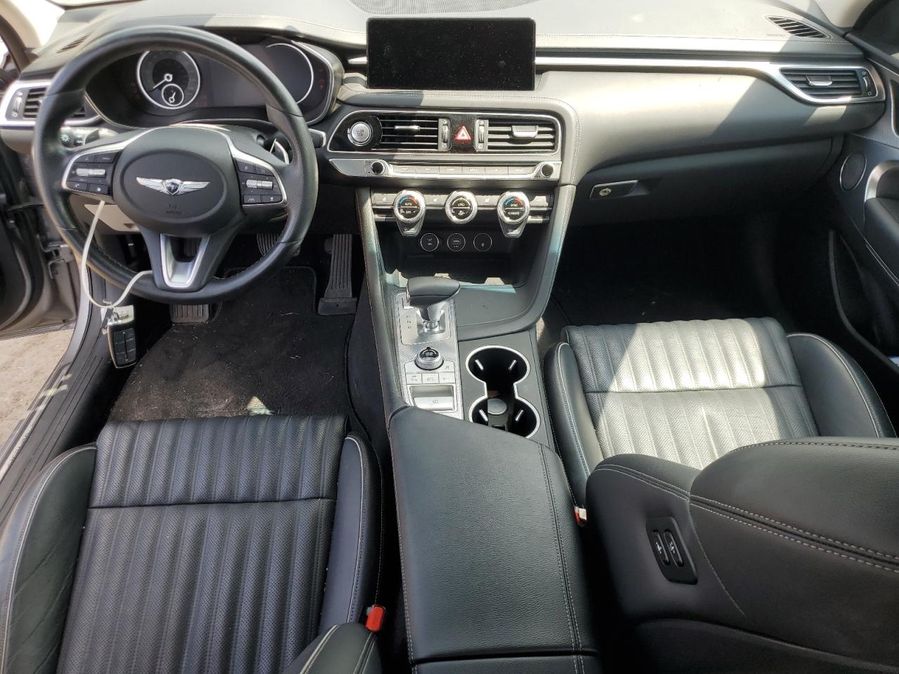 Genesis G70 Base Base Image 5