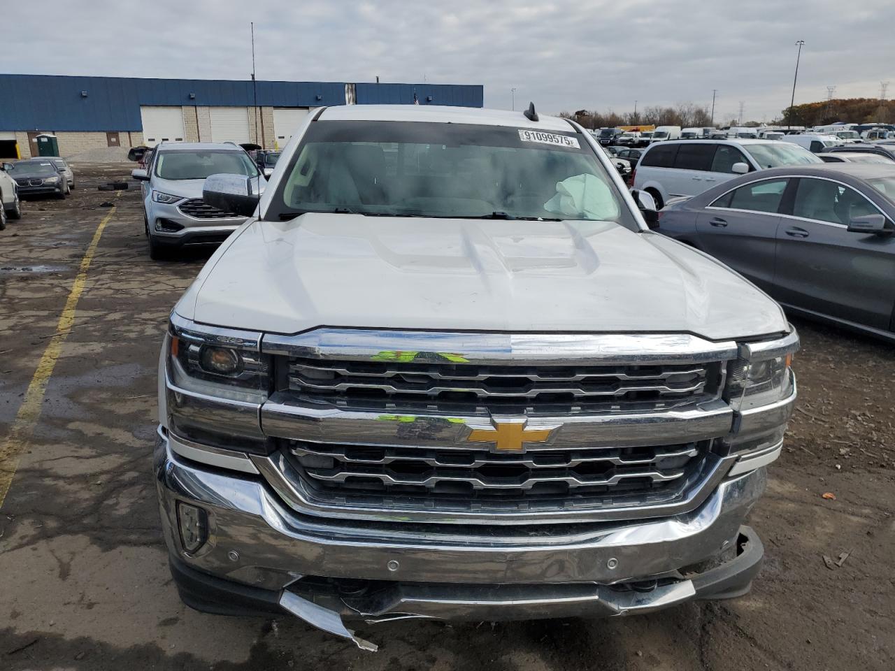 Chevrolet Silverado K1500 Ltz Image 5