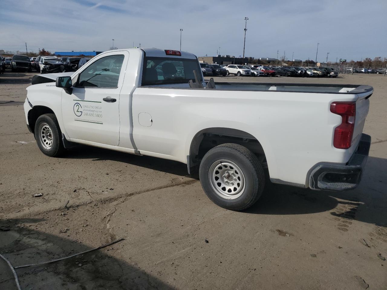 Chevrolet Silverado C1500 Image 6