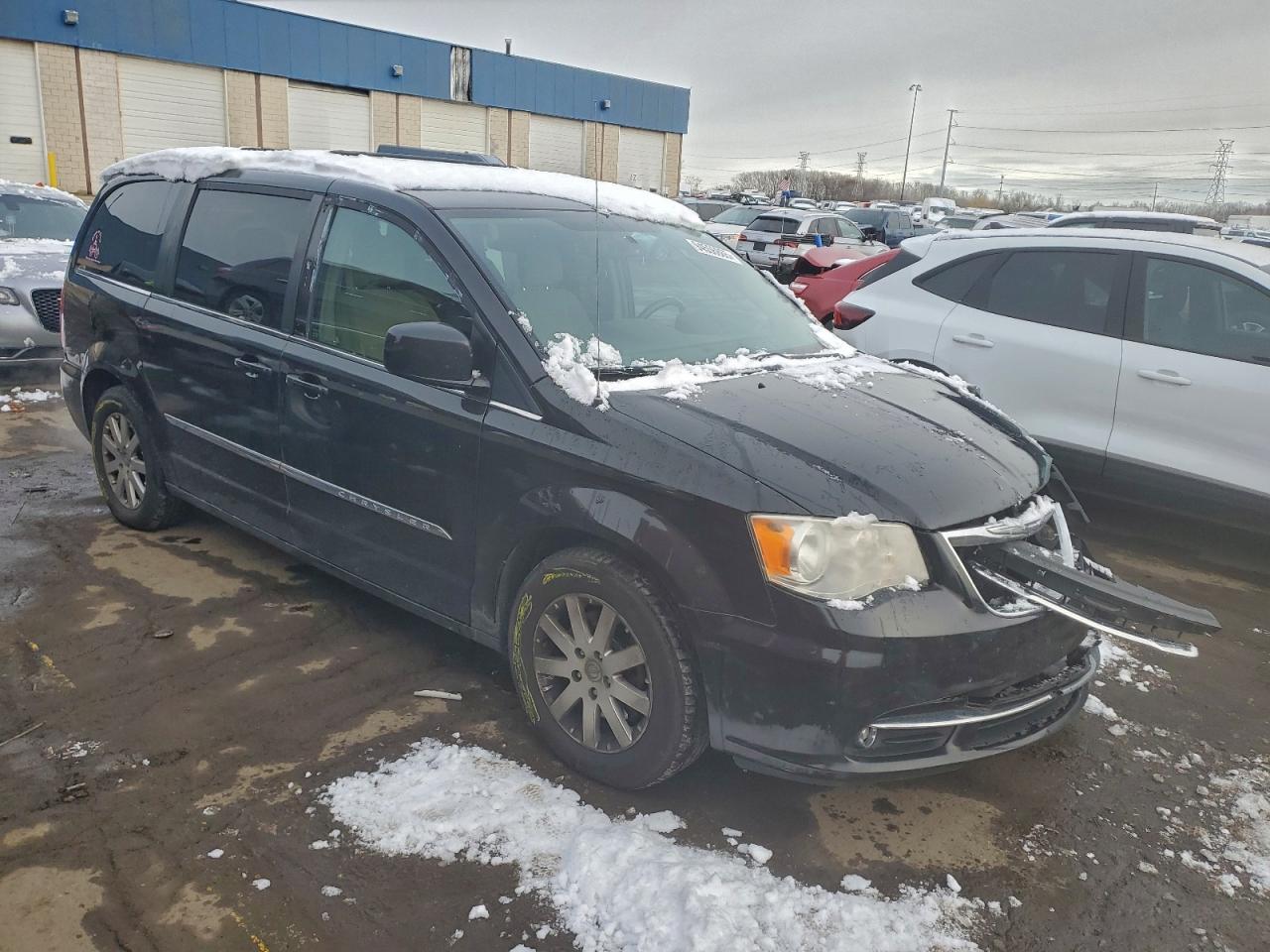 Chrysler Minivan Touring Image 2