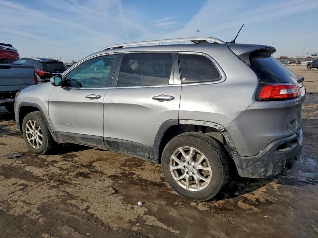 Jeep Grand Cherokee Latitude Image 12