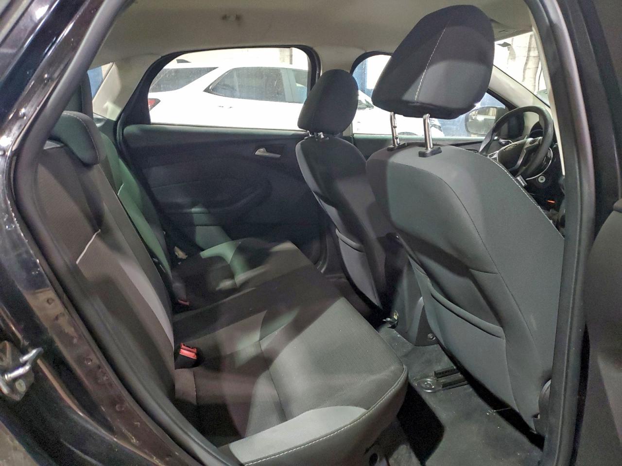 Ford Focus Se Image 10