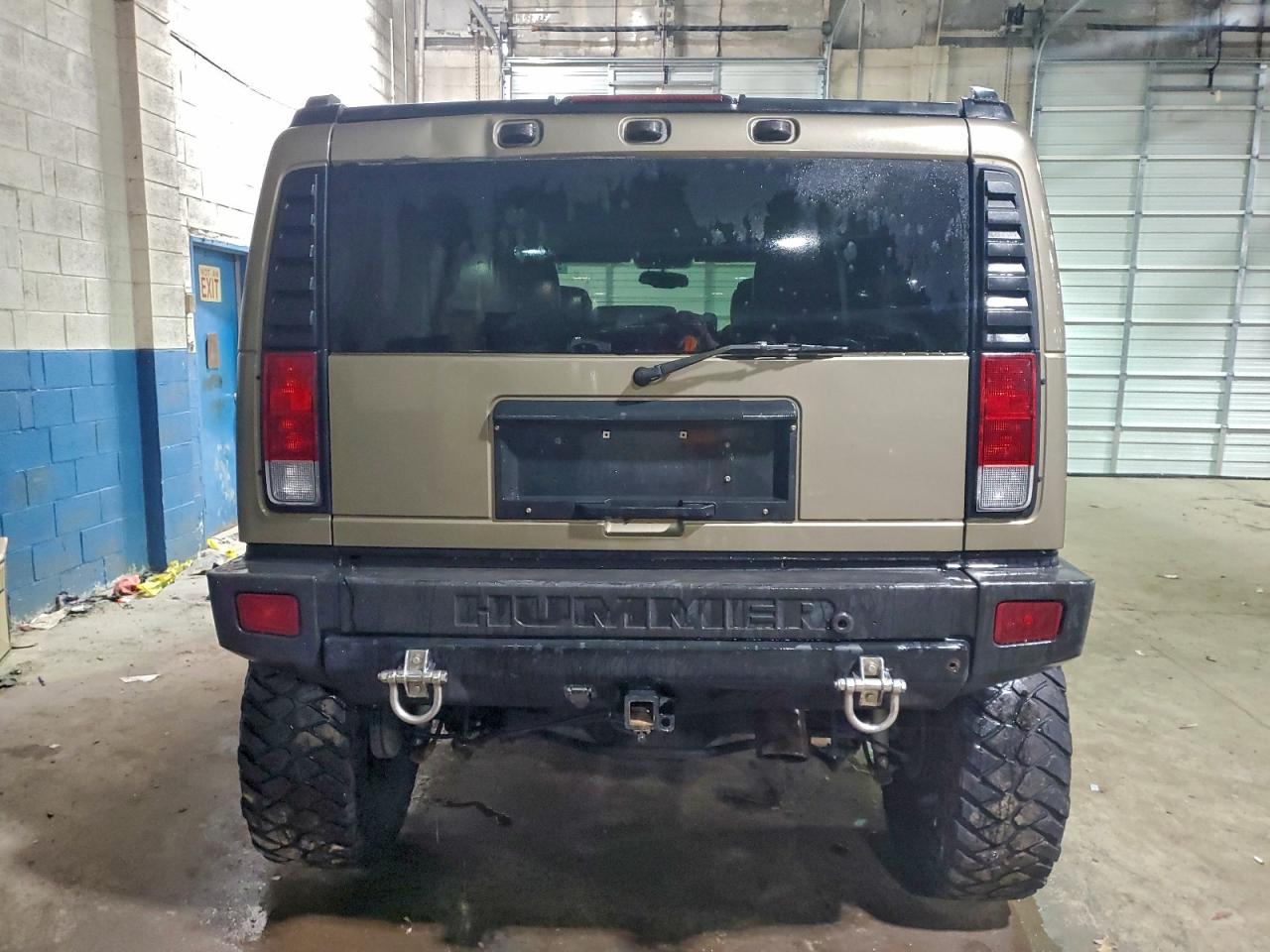 HUMMER H2 Image 2