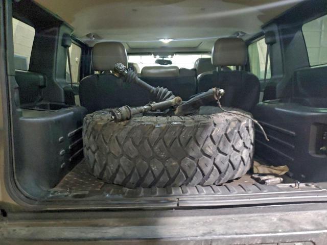 HUMMER H2 Image 13