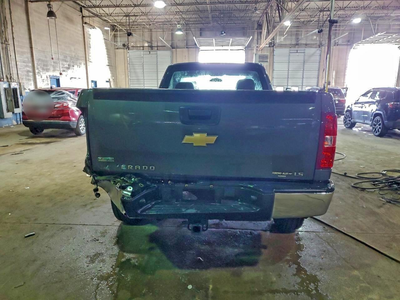 Chevrolet Silverado K1500 Image 6