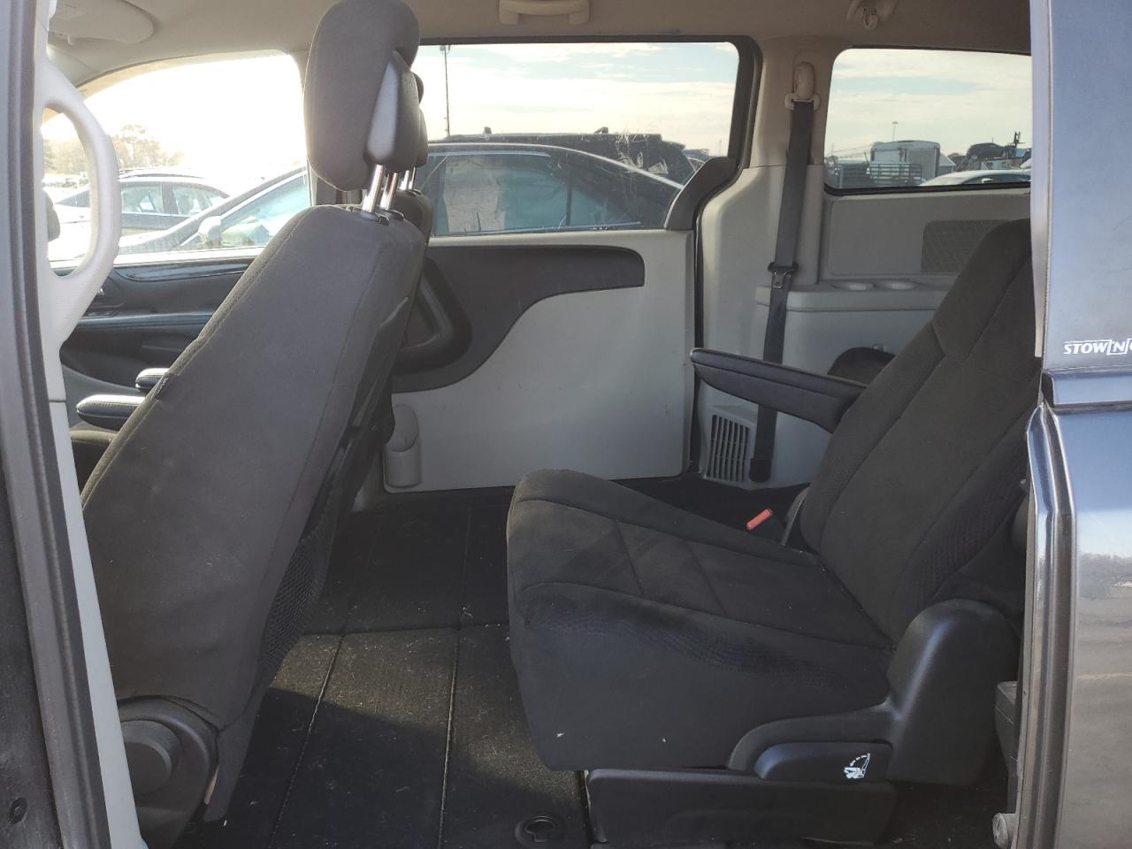 Dodge Caravan Se Image 9