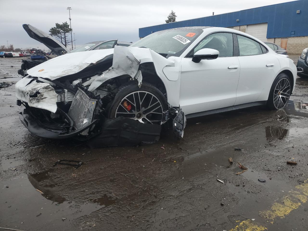 Porsche Taycan 4s Image 1