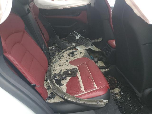 Porsche Taycan 4s Image 9