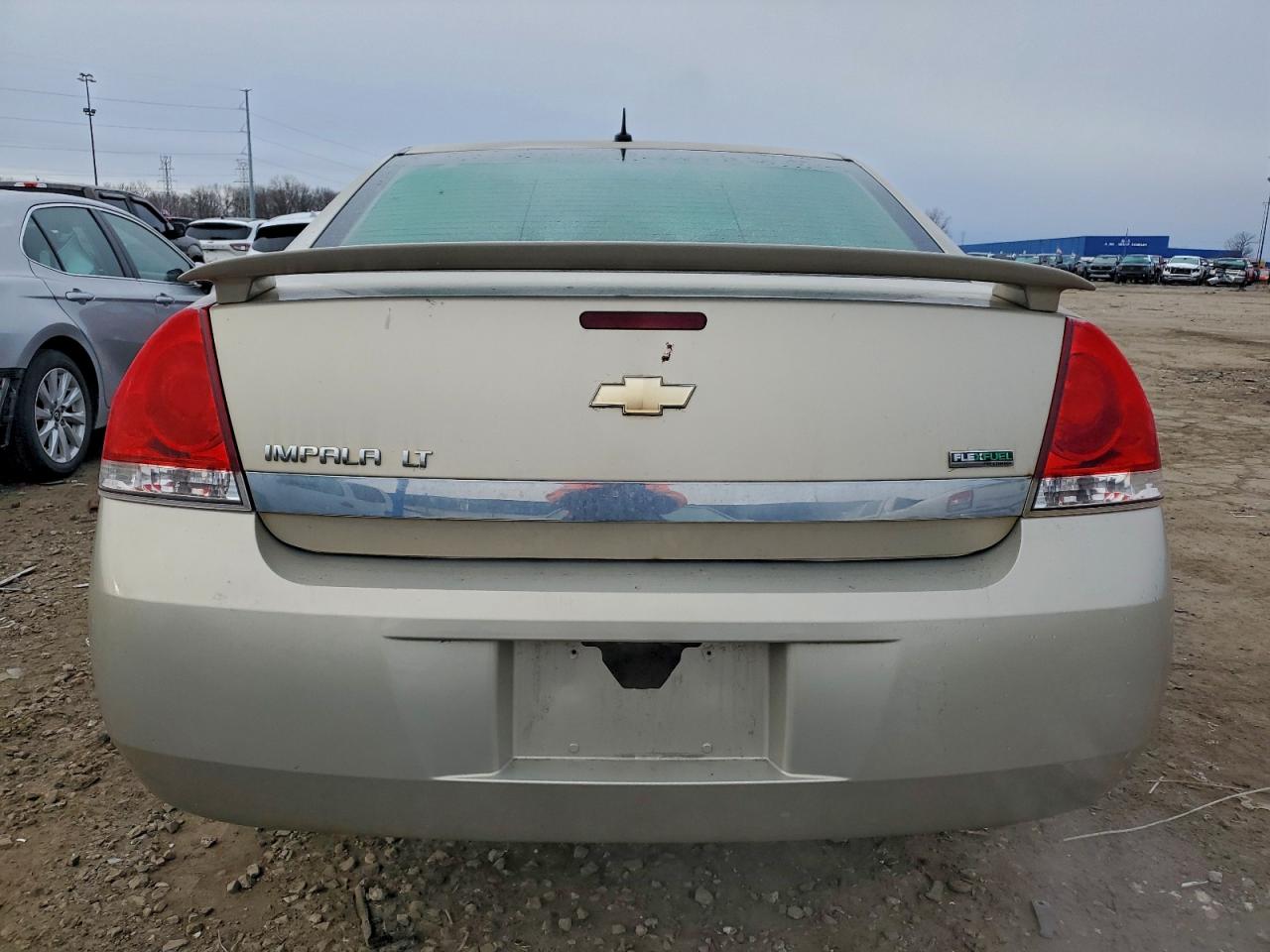 Chevrolet Impala Lt Image 8